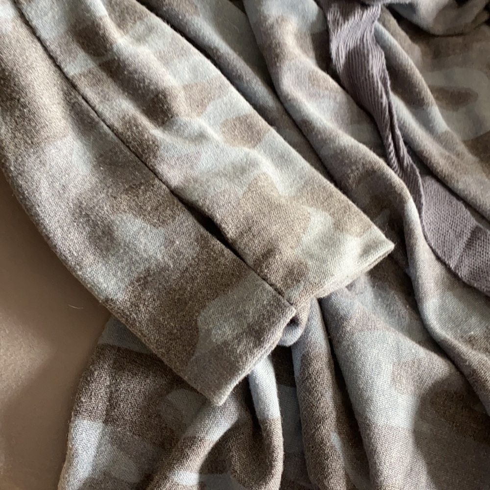 Chasor camo hoodie with thumb holes - Picture 5 of 7